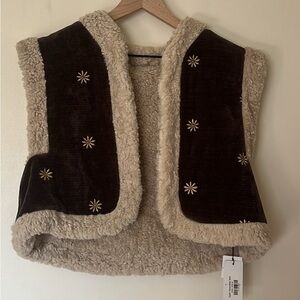 New with Tags Reverisible courdoroy & sherpa vest brown/ floral xs/s
